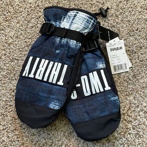 Thirtytwo brand. Mittens Size L